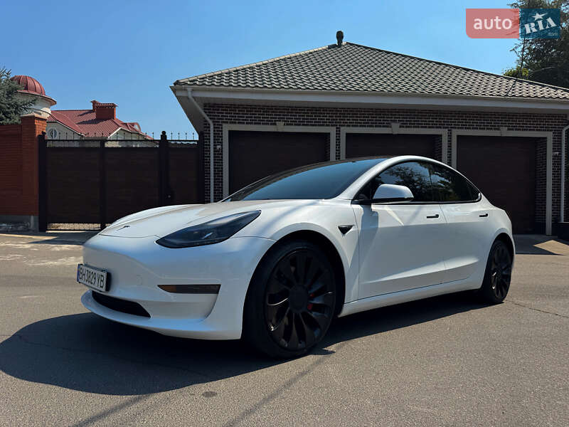 Tesla Model 3 2022