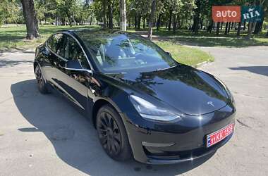 Седан Tesla Model 3 2019 в 