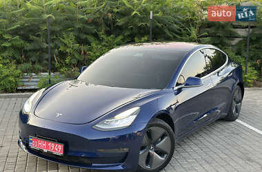 Седан Tesla Model 3 2018 в Луцке