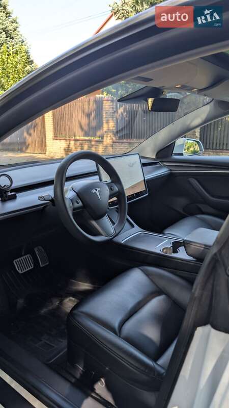 Седан Tesla Model 3 2022 в Луцьку