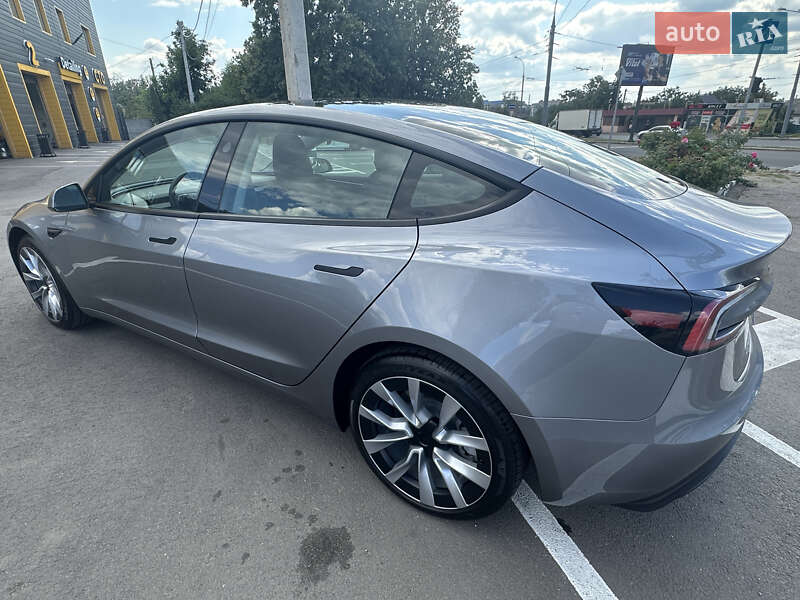 Седан Tesla Model 3 2024 в Харькове