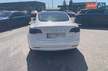 Седан Tesla Model 3 2020 в 