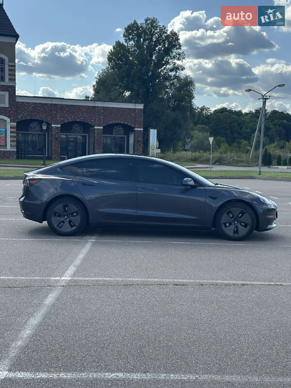 Седан Tesla Model 3 2021 в Києві