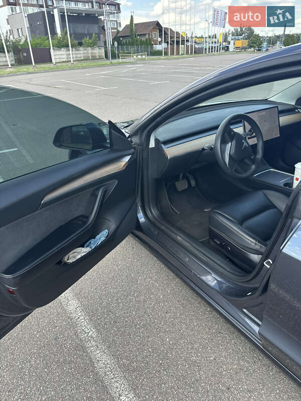 Седан Tesla Model 3 2021 в Києві