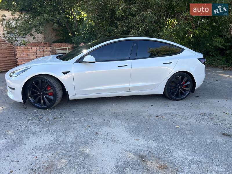 Седан Tesla Model 3 2019 в Білій Церкві