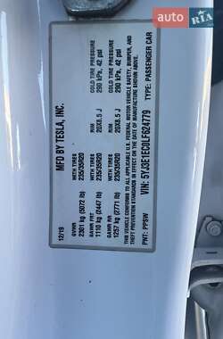Седан Tesla Model 3 2019 в 