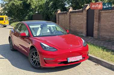 Седан Tesla Model 3 2021 в 