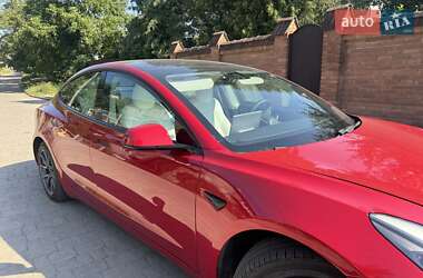 Седан Tesla Model 3 2021 в 