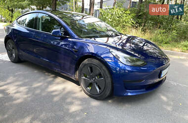 Седан Tesla Model 3 2021 в 