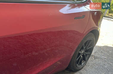 Седан Tesla Model 3 2018 в 