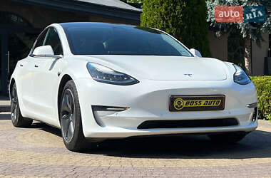 Седан Tesla Model 3 2020 в Львові