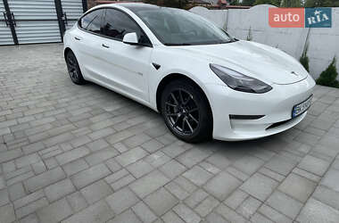 Седан Tesla Model 3 2021 в Рівному