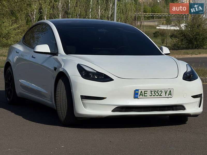 Седан Tesla Model 3 2021 в Каменском
