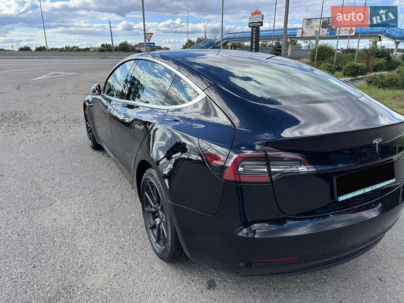 Седан Tesla Model 3 2019 в Києві
