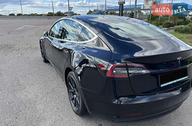 Седан Tesla Model 3 2019 в 