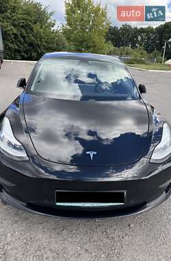 Седан Tesla Model 3 2019 в Киеве