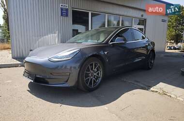 Седан Tesla Model 3 2018 в Миколаєві