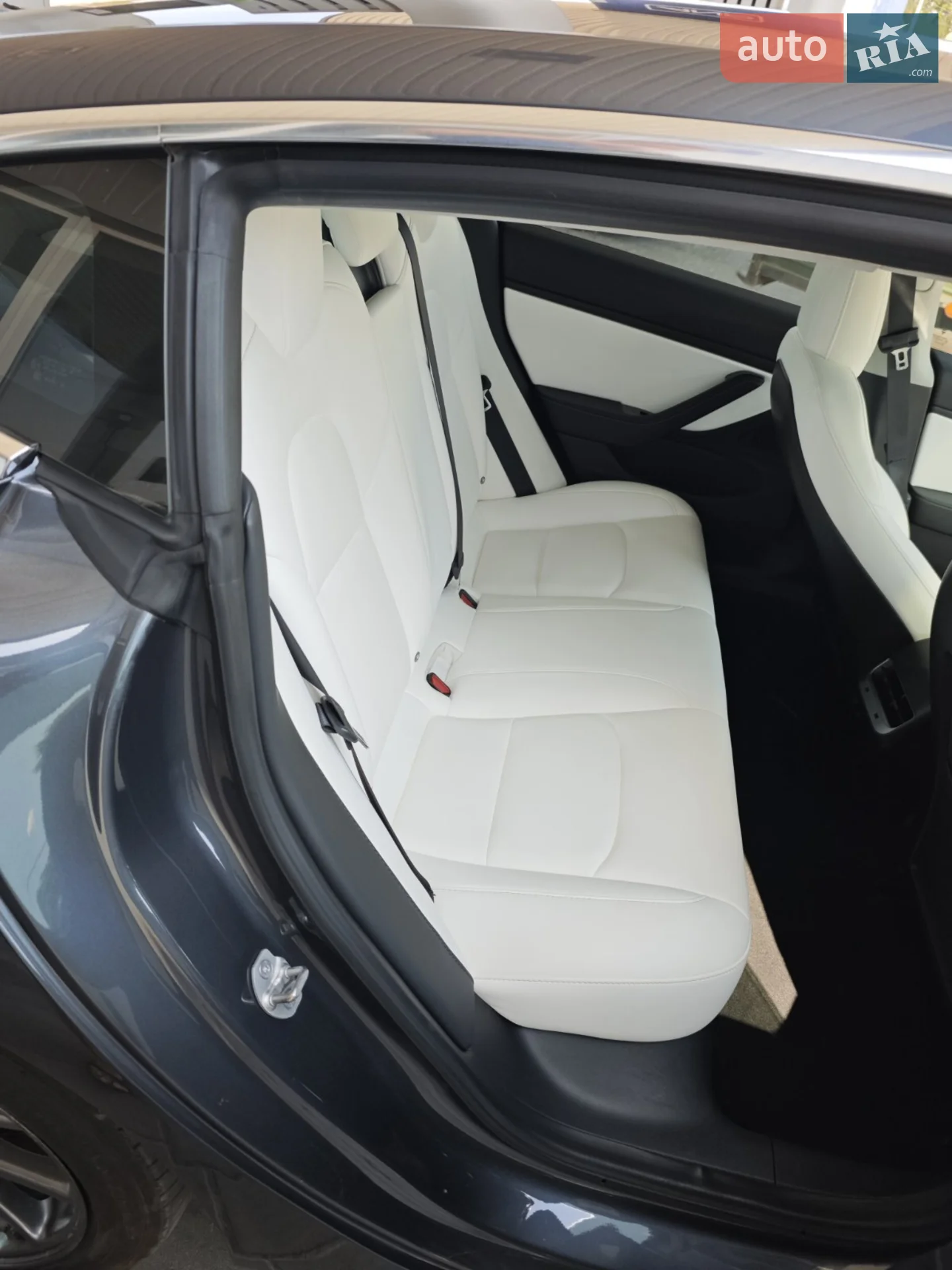 2018 Tesla Model 3 - мініатюра 9