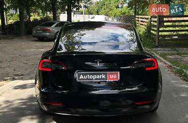 Седан Tesla Model 3 2018 в 