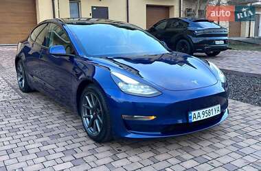 Седан Tesla Model 3 2021 в Львове