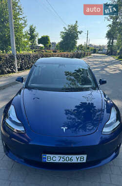 Седан Tesla Model 3 2019 в 