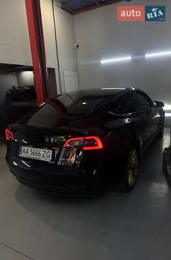 Седан Tesla Model 3 2020 в Дніпрі