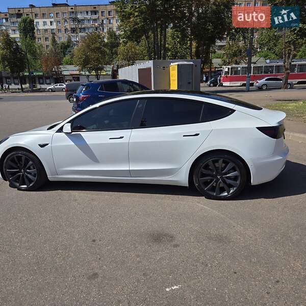 Tesla Model 3 2020