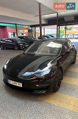 Седан Tesla Model 3 2019 в Львове