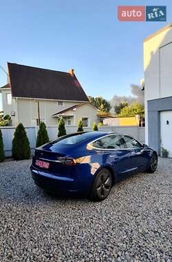 Седан Tesla Model 3 2019 в 