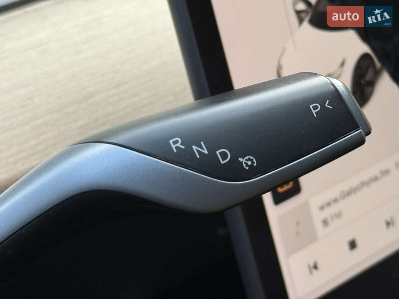 Седан Tesla Model 3 2020 в Дрогобыче