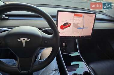 Седан Tesla Model 3 2018 в 