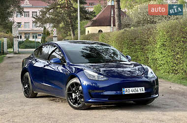 Седан Tesla Model 3 2022 в Львові