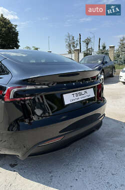 Седан Tesla Model 3 2024 в 