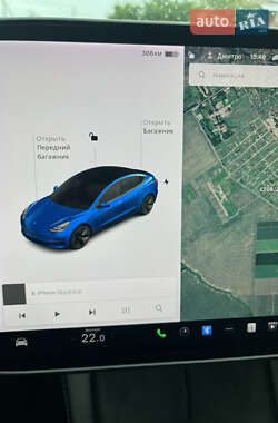Седан Tesla Model 3 2021 в 
