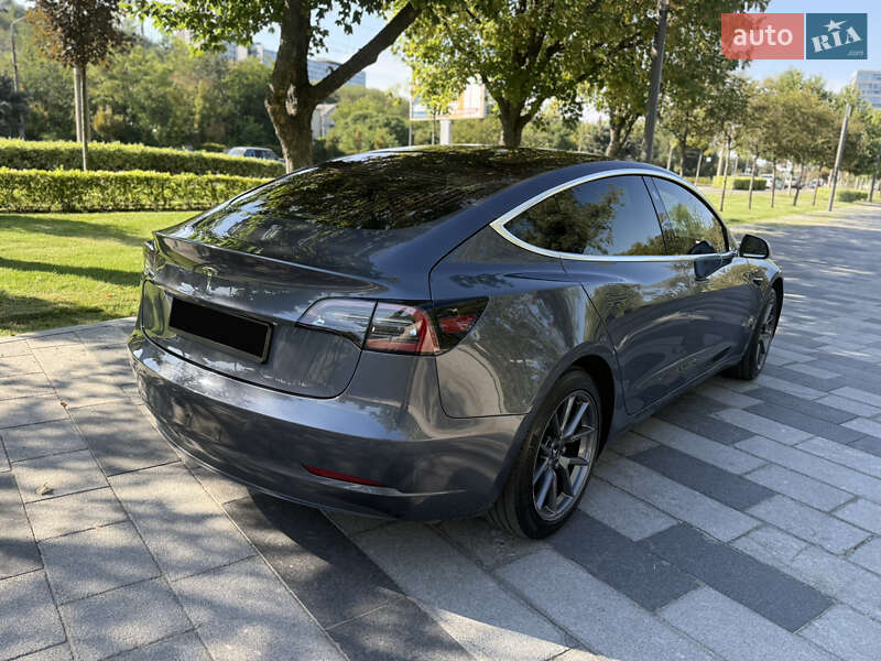 Седан Tesla Model 3 2019 в Днепре