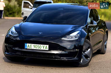 Седан Tesla Model 3 2019 в Кривому Розі