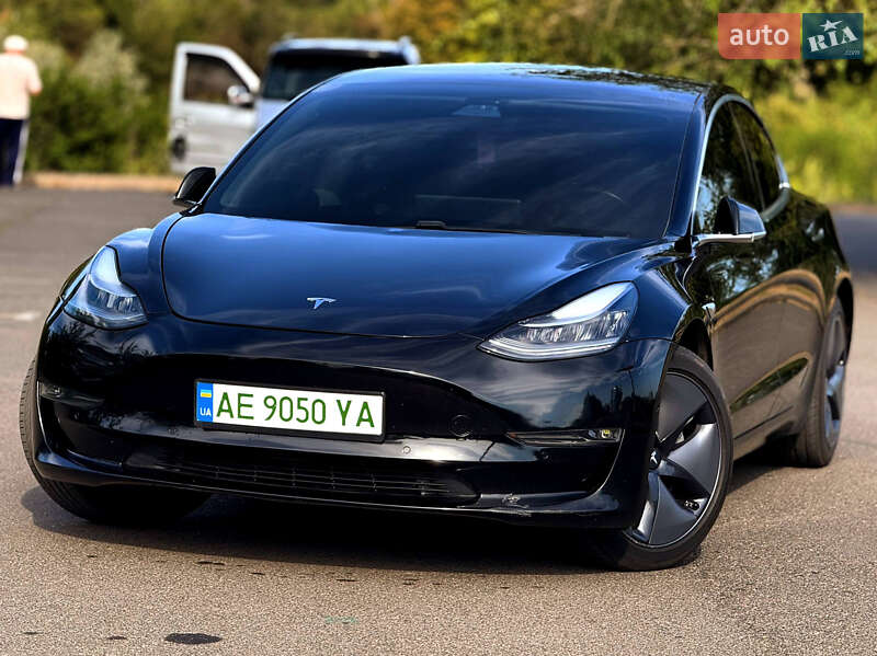 Tesla Model 3 2019