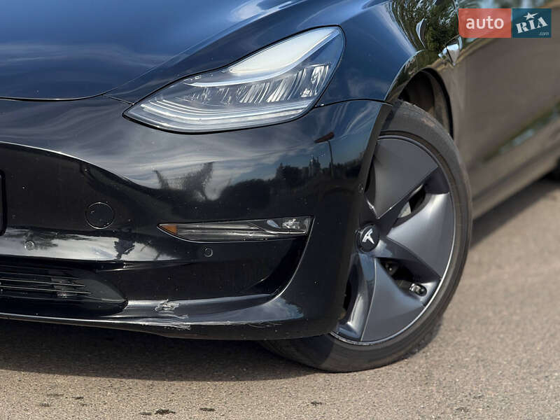 Седан Tesla Model 3 2019 в Кривому Розі