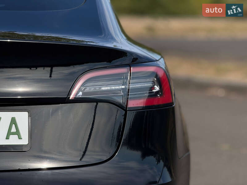 Седан Tesla Model 3 2019 в Кривому Розі