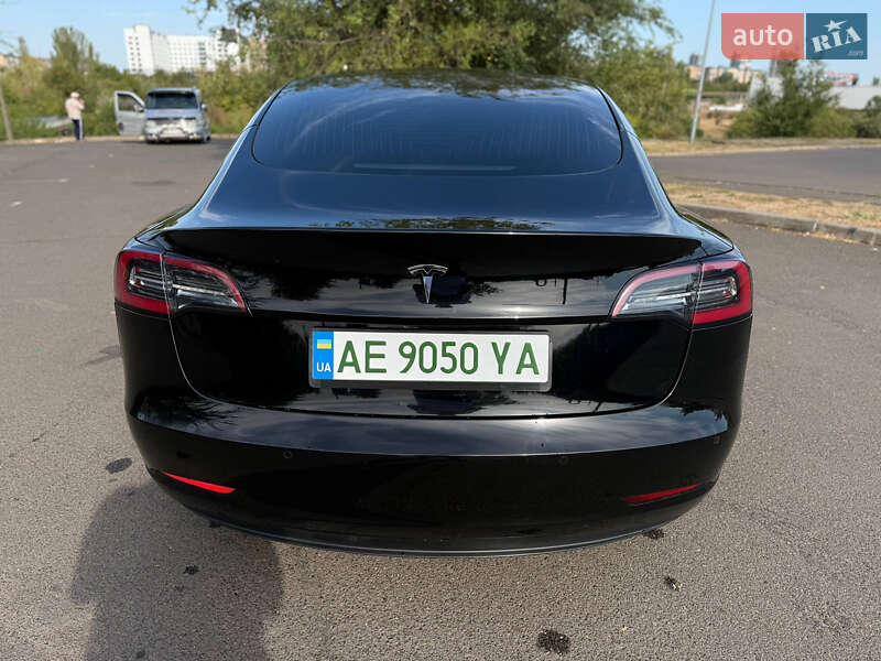 Седан Tesla Model 3 2019 в Кривому Розі