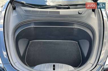 Седан Tesla Model 3 2018 в 