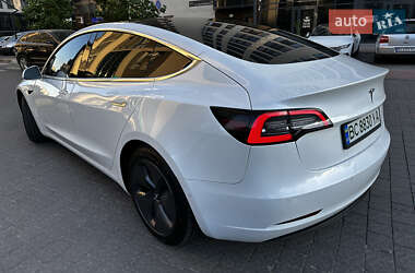 Седан Tesla Model 3 2019 в 