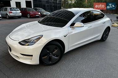 Седан Tesla Model 3 2019 в 