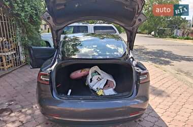 Седан Tesla Model 3 2018 в 