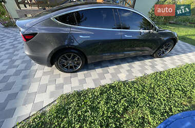 Седан Tesla Model 3 2018 в 