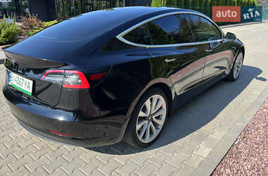 Седан Tesla Model 3 2019 в 