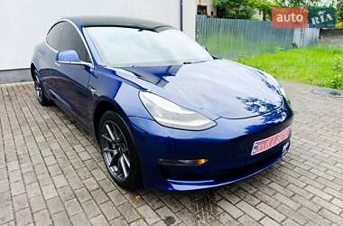 Седан Tesla Model 3 2019 в 