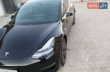 Седан Tesla Model 3 2019 в 
