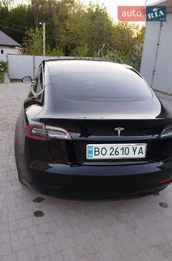 Седан Tesla Model 3 2019 в 