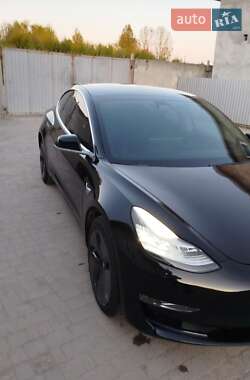 Седан Tesla Model 3 2019 в 